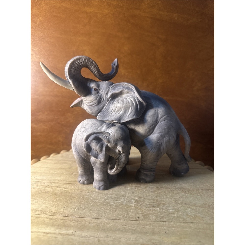 Elephant and Baby Figurine - Stamped 7870-JAPAN